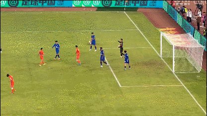 壹号娱乐-【超级杯】阿齐兹头槌谢鹏飞破门 三镇2比0十人泰山