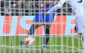 壹号娱乐APP-【欧联】费兰进点球却连失良机 巴萨主场平那不勒斯