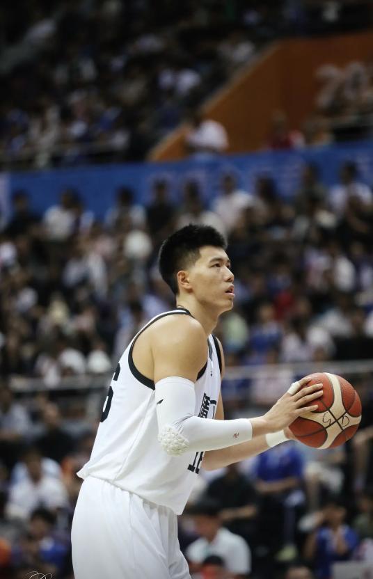 壹号娱乐APP-中国男篮逆转夜最差劲之人：失误被换下 仅出场30秒