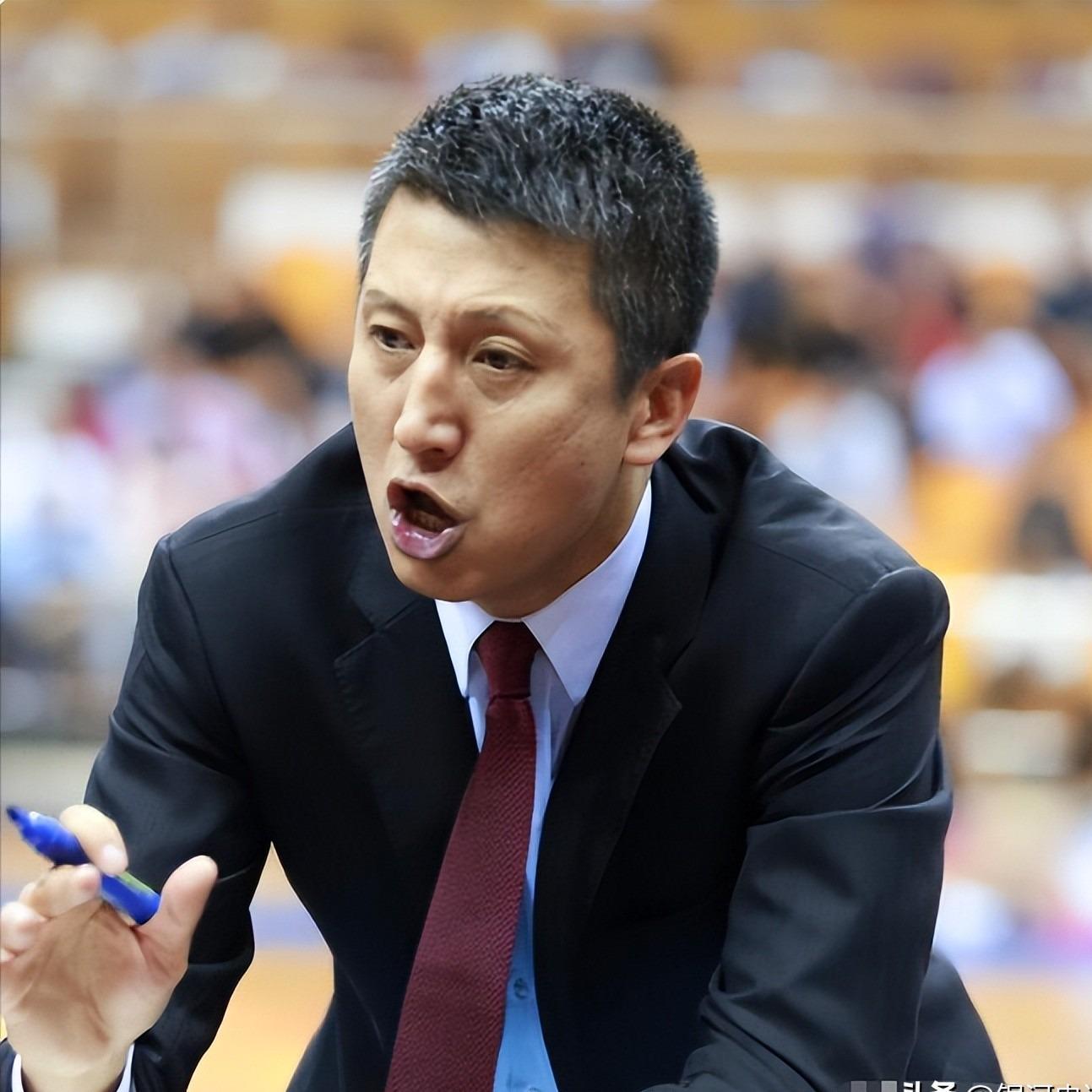 壹号娱乐APP-中国男篮逆转夜最差劲之人：失误被换下 仅出场30秒