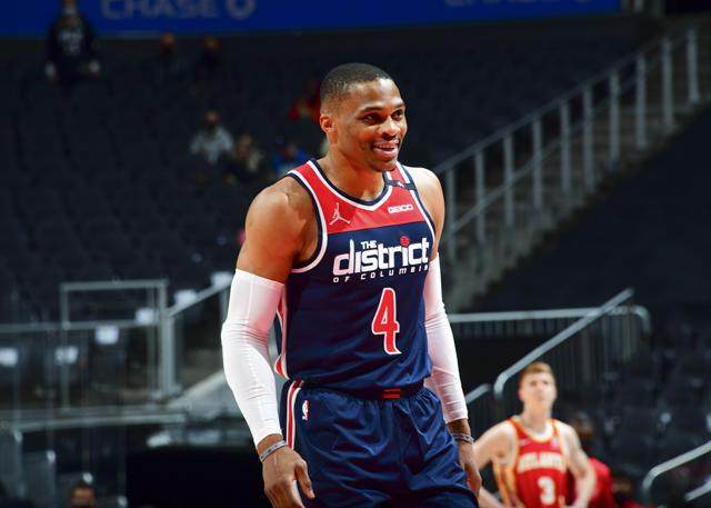 1620887251406061119.jpg 韦少生涯总得分超越拉里·伯德 无比尔奇才已7连败