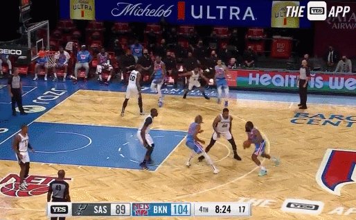 1620877020090099331.gif 归来首战砍准三双!篮网迎回大脑 哈登:我很会打球